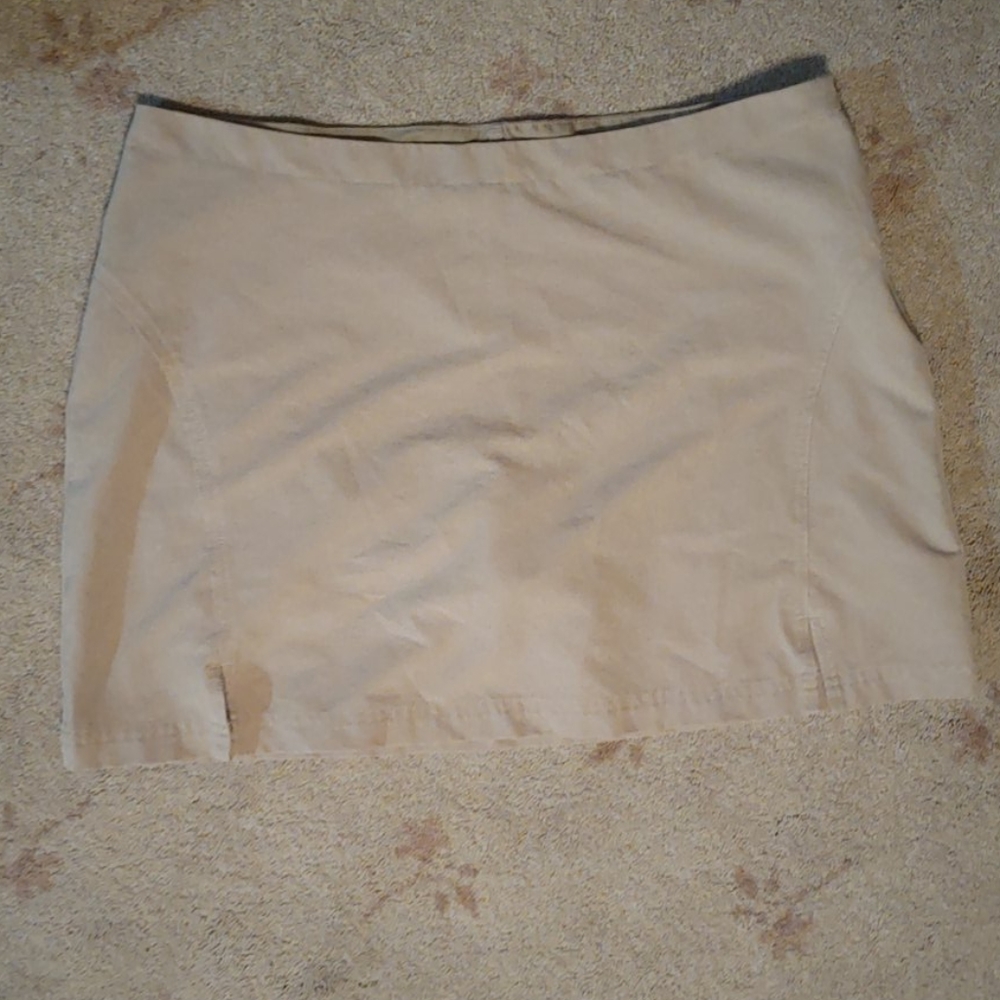 Magellan khaki skort